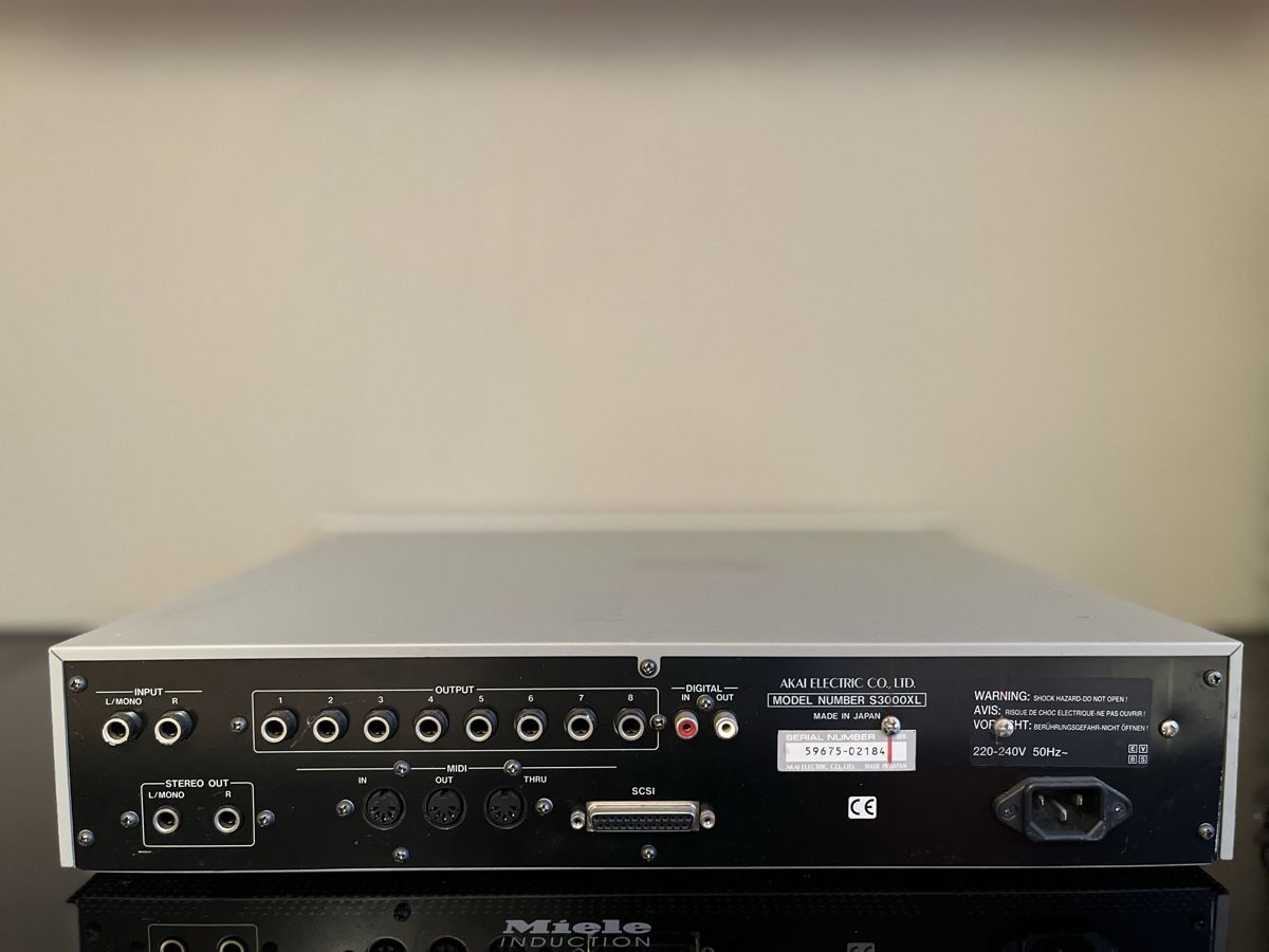 Strumenti musicali: Akai S3000XL (digital sampler) – Usato da Zug venduto da alinetrev 1