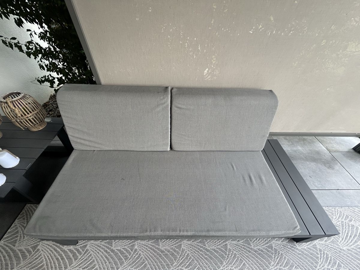 Divani: Salon de jardin 2 canapés + 1 table basse – Usato da Chambésy venduto da asalamolard 7