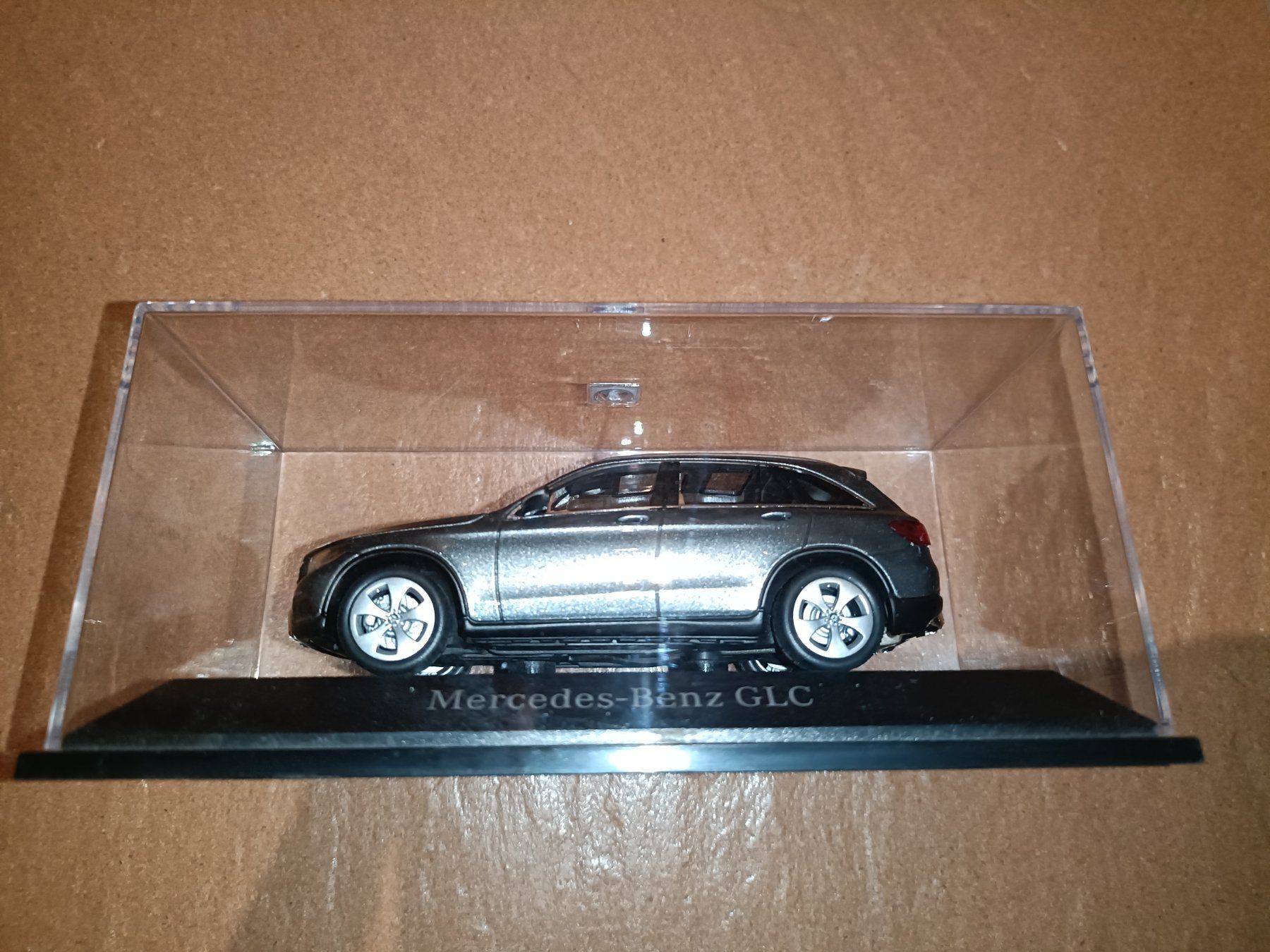 Mercedes-Benz Modellini d'auto: Modellauto Mercedes-Benz GLC – Usato da Obfelden venduto da Kirinki