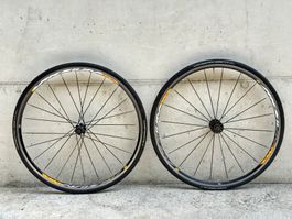 MAVIC Aksium Race 28" Clincher Laufradsatz LRS TOPZUST. 2607