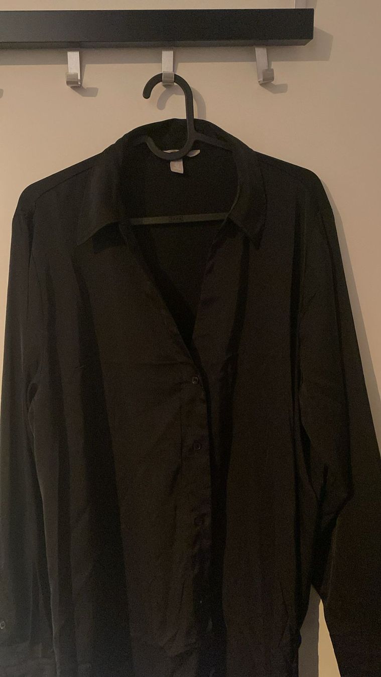 H&M Camicette: Schwarze Bluse, neuwertig - Grösse L – Usato da Zürich venduto da drummergirl98