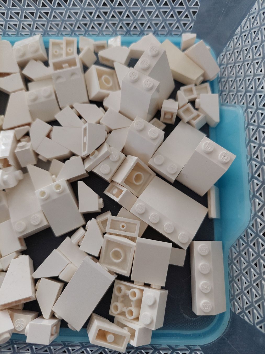 Lego Giocattoli: Weisse Platten , div.weisse Steine – Usato da Zetzwil venduto da sti_x9xf 1