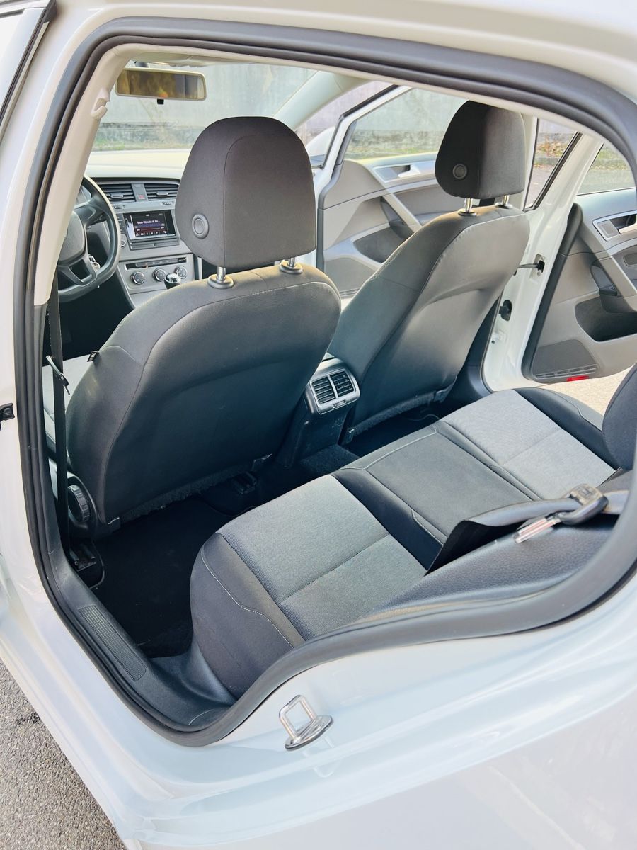 VW Automobili: VW GOLF 7   1.6 Diesel – Usato da Urdorf venduto da Faz_19 5