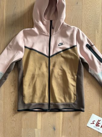 Nike Tech Fleece