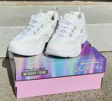 NEU !  Skechers - D'Lites 4.0 - Sneakers Gr. 39 - Air-Cooled