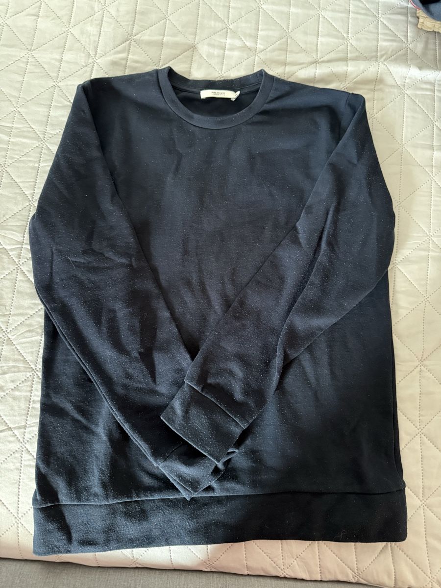 Pullover & Sweatshirts: Pullover – Gebraucht aus Brüttisellen von Bluepurple1 1