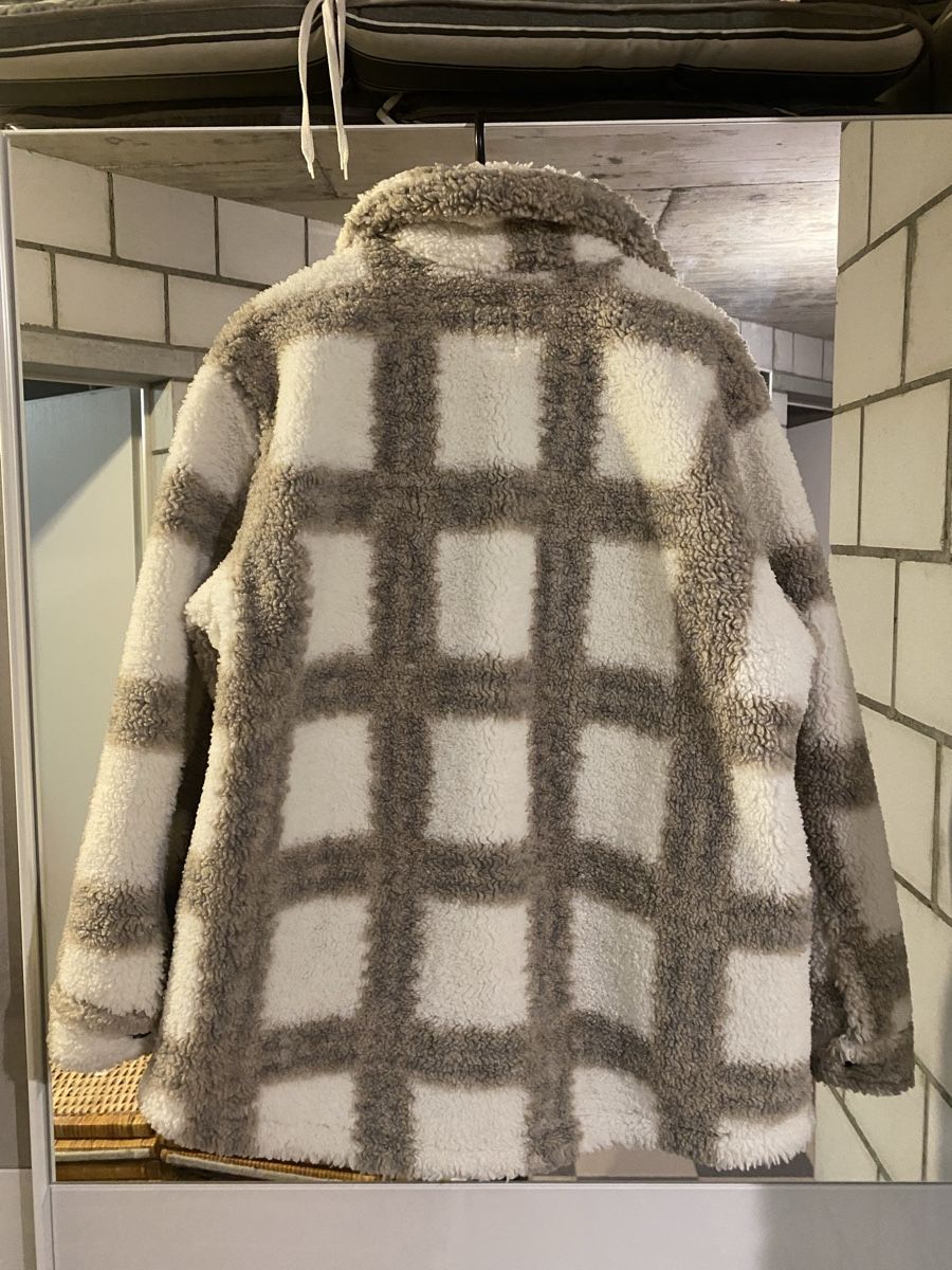 Jacken: Garcia Teddy Jacke im Karomuster, Grösse M – Gebraucht aus Gerzensee von mil_792n 1