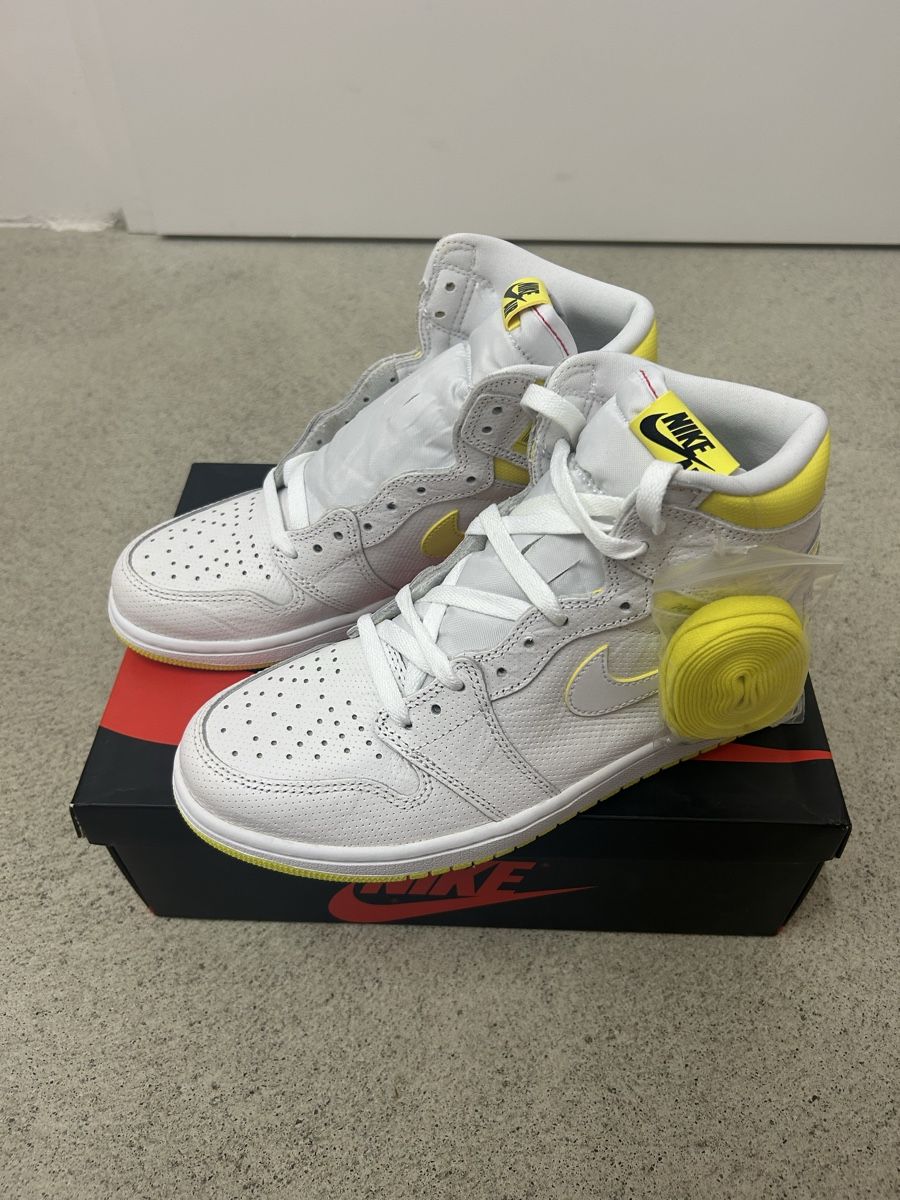 Jordan Herrenschuhe: Nike Air Jordan 1 High First Class Flight White/ Yellow – Neu und originalverpackt aus St.Gallen von y.vrn1 2
