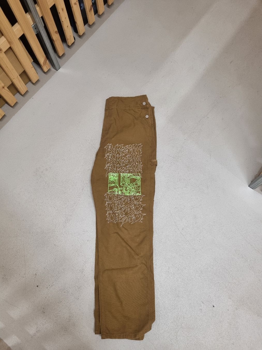 Carhartt Hosen: Carhartt Brain Dead Bib Overall XL Brown – Neu (gemäss Beschreibung) aus Zürich von dvb_k2cq 1