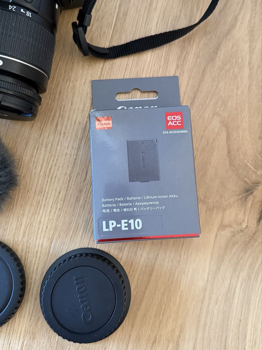 Canon Fotocamera: Canon EOS1300D Full Set incl.shipping – Usato da Menzingen venduto da Loveshopping 7