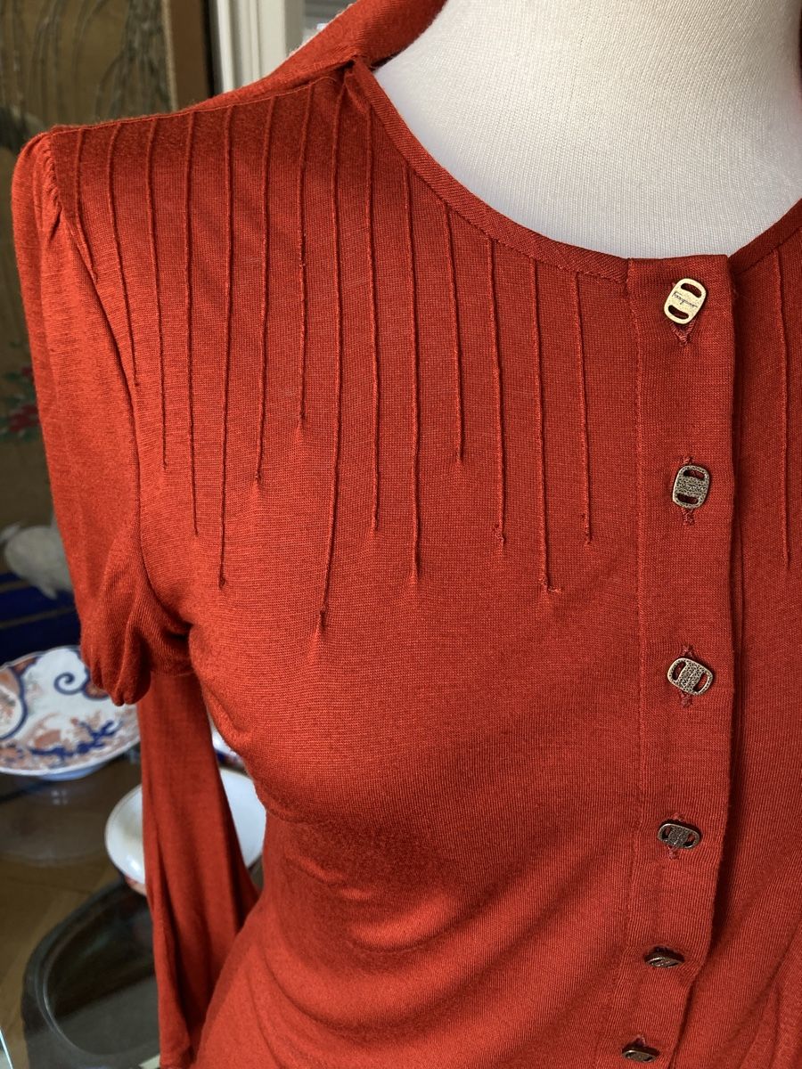 Salvatore Ferragamo Camicette: Wunderbare Salvatore Ferragamo Bluse, Viskose, S, Jersey – Usato da Zürich venduto da elegantissima2 4