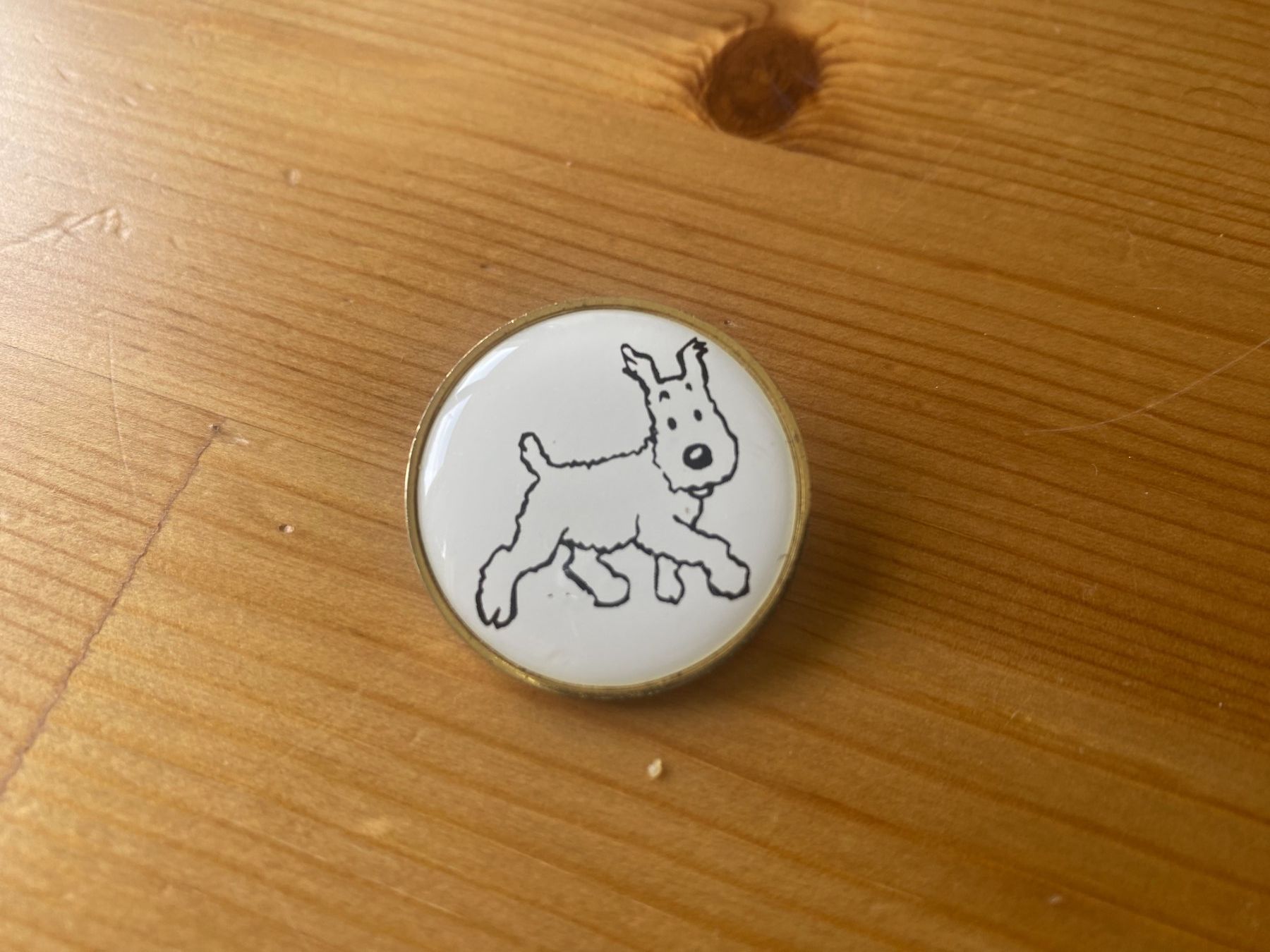 Placchette & Badge: Pin Milou TINTIN – Usato da Prangins venduto da Timband