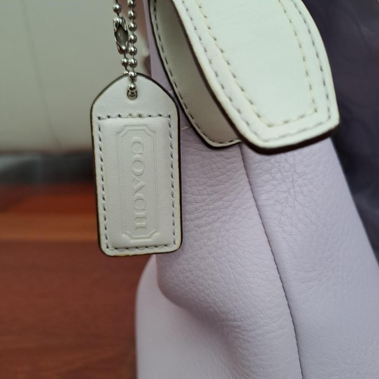 Coach Taschen für Damen: Coach lavender shoulder bag – Gebraucht aus Échichens von sosoleily 3