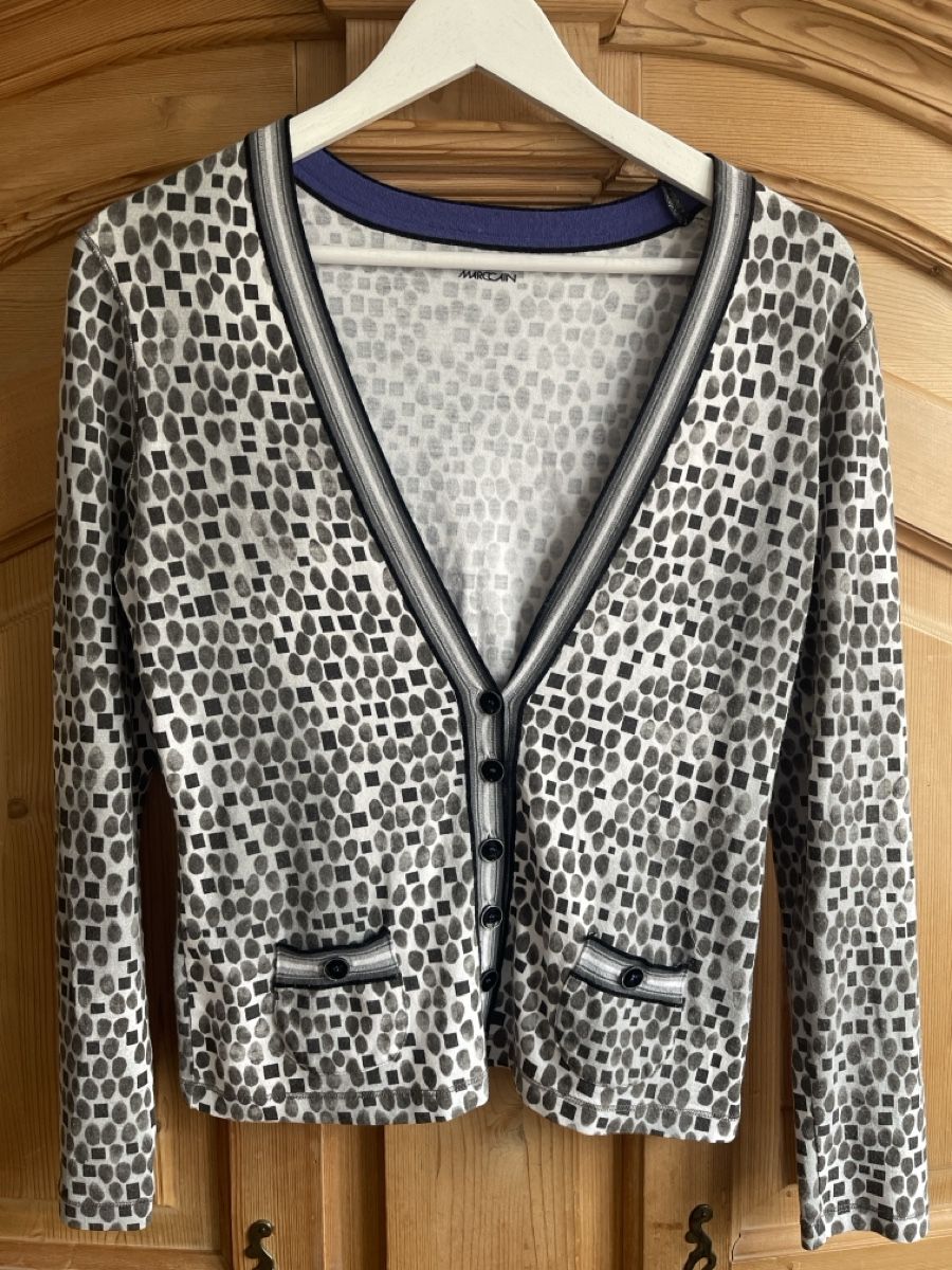 Marc Cain Giacche: Cardigan von MARCCAIN top Zustand – Nuovo (secondo la descrizione) da Romanshorn venduto da Lieblings_Stuecke