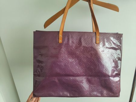 Louis Vuitton Purple Vernis Reade GM