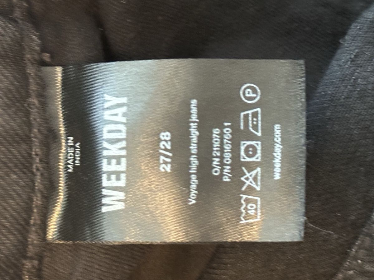 Weekday Jeans: Weekday Jeans Voyage High Straight – Usato da Wädenswil venduto da Anina.kastner 2