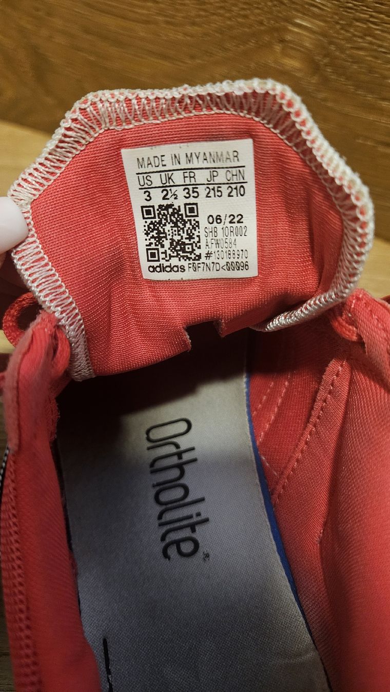 Adidas Scarpe per ragazze: Adidas Hallenschuhe Gr. 35 – Usato da Rickenbach LU venduto da tramonto5 3