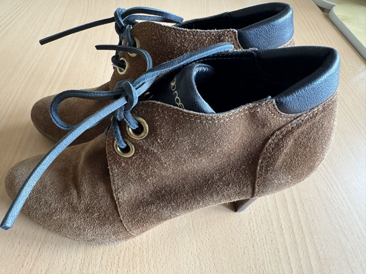 Sergio Rossi Damenschuhe: Boots Sergio Rossi en daim marron, taille 40 – Gebraucht aus Morges von sandy069 1