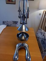 EXTRACTEUR HYDRAULIQUE MANUEL  DE JUS DE FRUITS