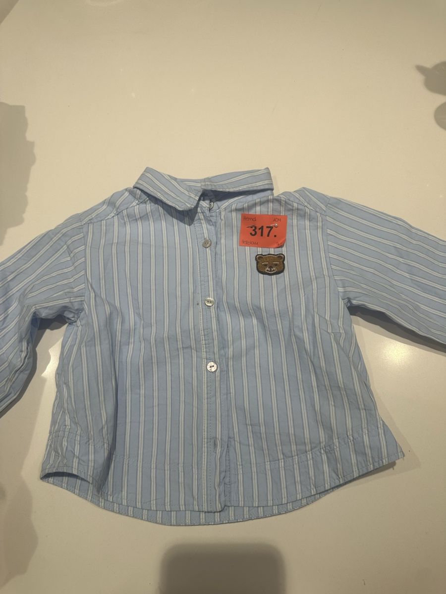 Zara Hemden, T-Shirts & Polos: Kinderhemd gestreift hellblau mit Bärchen Applikation – Gebraucht aus Kloten von C.Dona