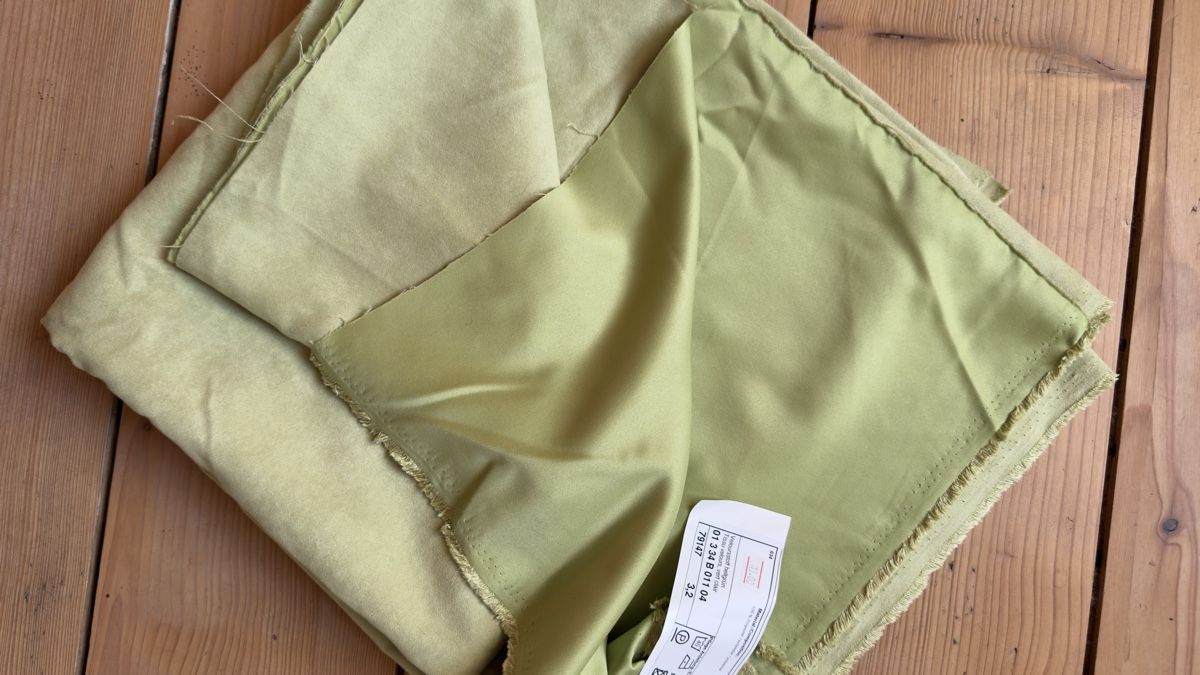 Stoffe: Veloursstoff hellgrün 100% Polyester neu – Neu (gemäss Beschreibung) aus Thunstetten von Specht71