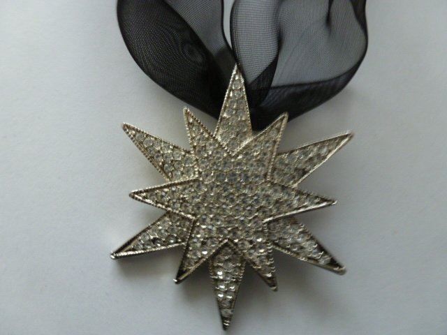 Catenine: Kette mit Stern Anhänger – Usato da Luzern venduto da Ankerli 1
