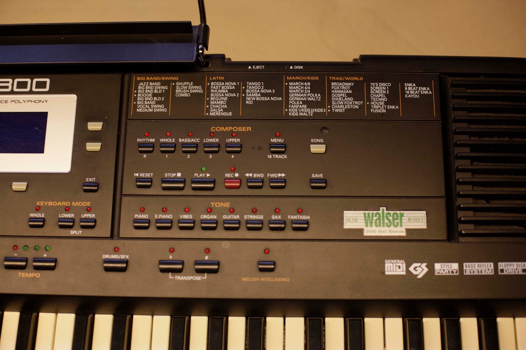Roland Strumenti musicali: Intelligent Keyboard 64 Voice Polyphony – Usato da Pieterlen venduto da Perlesperles 4
