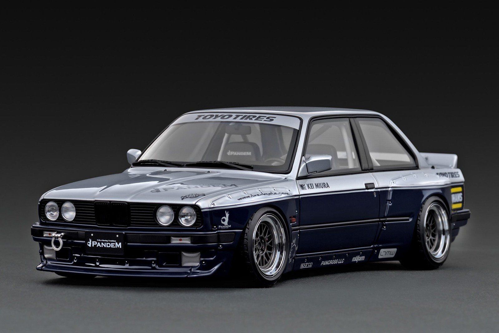 BMW Modellini d'auto: BMW M3 30 Pandem Silver / Blue 1:18 Ignition Model – Nuovo e nell'imballaggio originale da Obergerlafingen venduto da collector-shop.ch 5