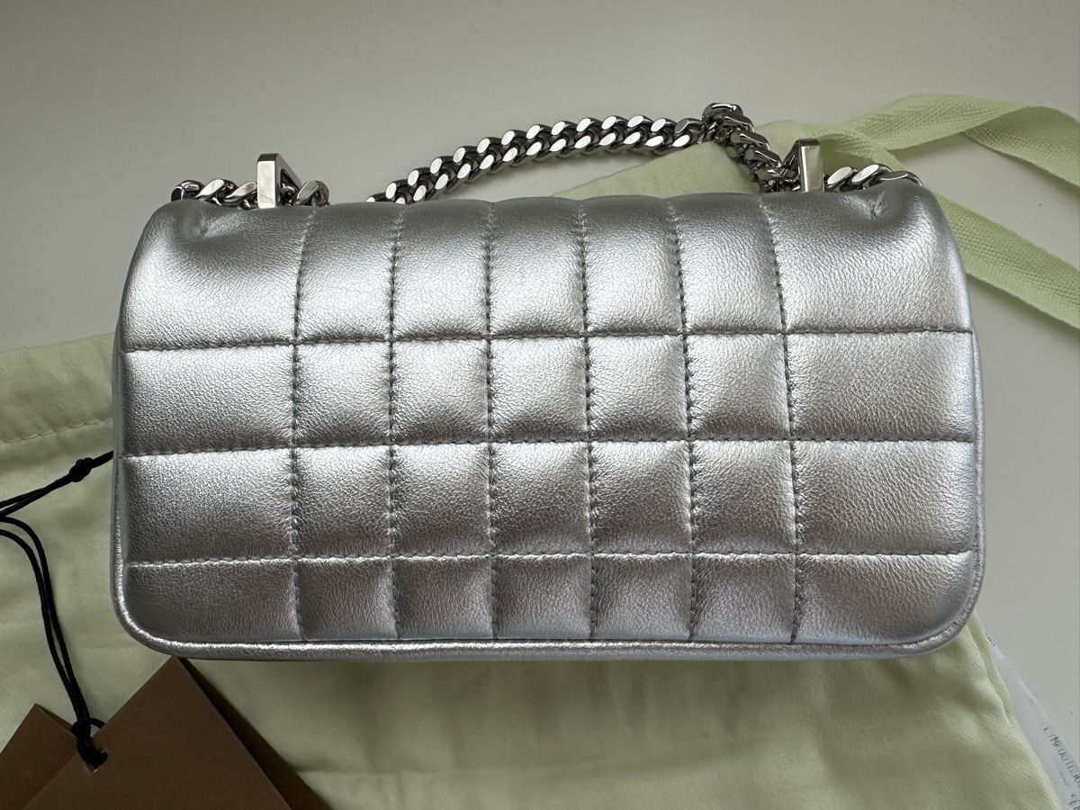 Burberry Taschen für Damen: Burberry Mini Lola Bag – Gebraucht aus Ennetbürgen von chanty47 1