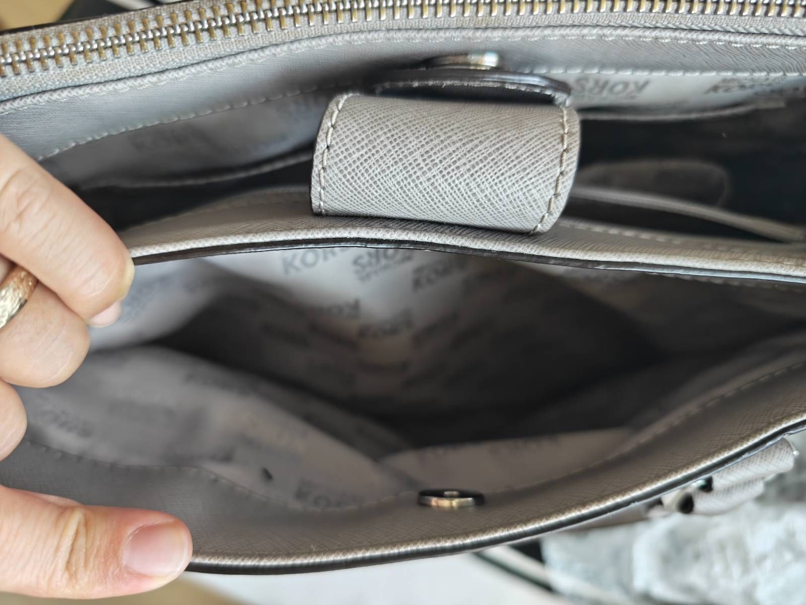 Michael Kors Taschen für Damen: Tasche Michael Kors – Gebraucht aus Zürich von MAG_b6zd 7