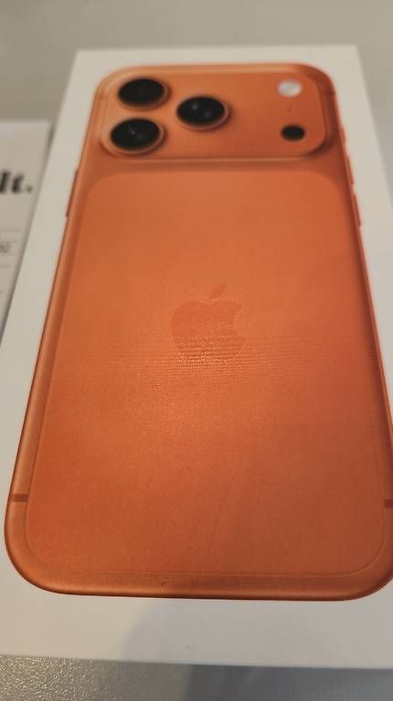 Telefoni cellulari / Smartphones: IPhone 17 pro 256 – Usato da Breganzona venduto da fab_8lj5 1