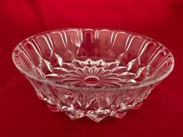 Ältere, mittelgrosse Glasschale