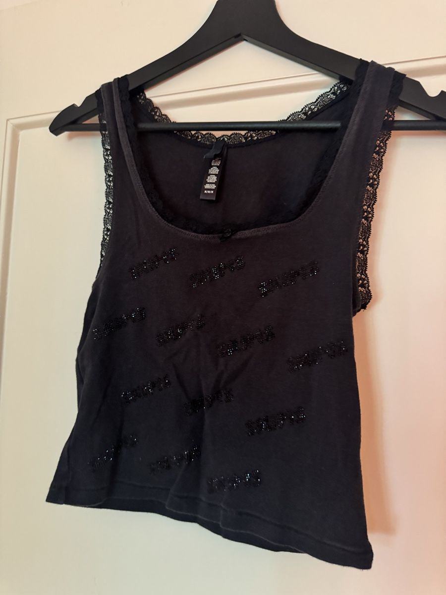 Skims Top: Skims Rhinestone Top Gr M – Usato da Zürich venduto da MHW23