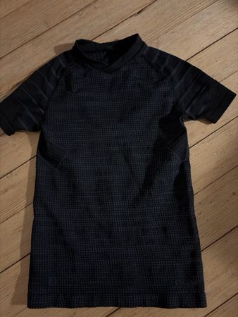 Funktionsshirt Kinder Grösse 140 Schwarz wie neu Decathlon