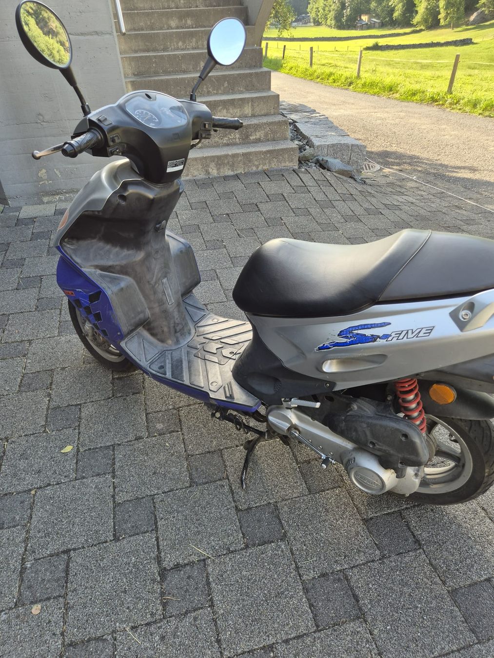 Daelim Autres: Roller 50ccm – D'occasion à Mels par Mikebu 1