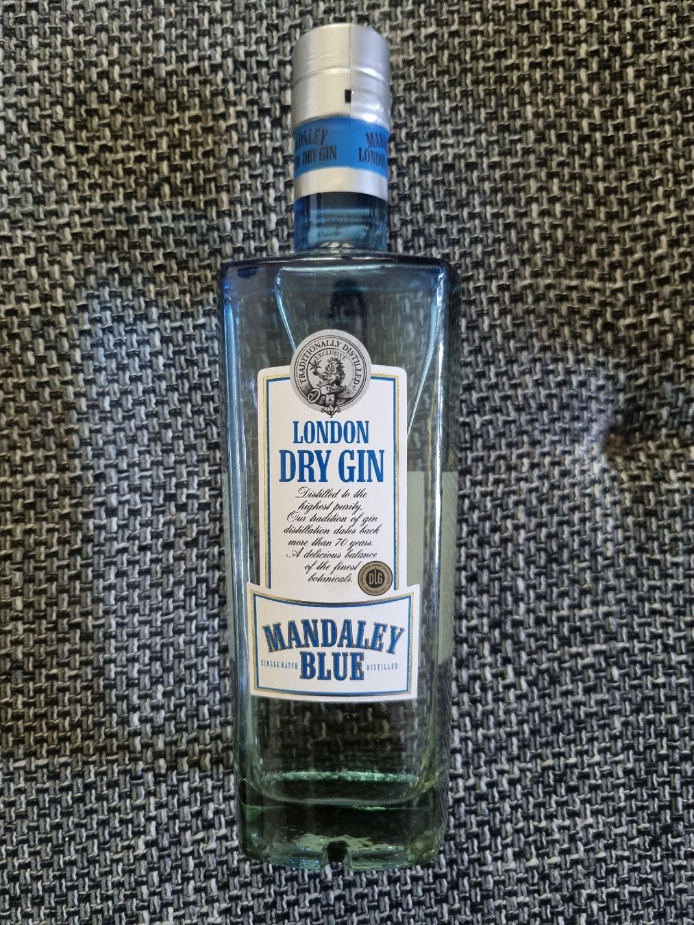 Bevande alcoliche: Mandaley Blue – London Dry Gin – Nuovo e nell'imballaggio originale da Winterthur venduto da fab_xwh7