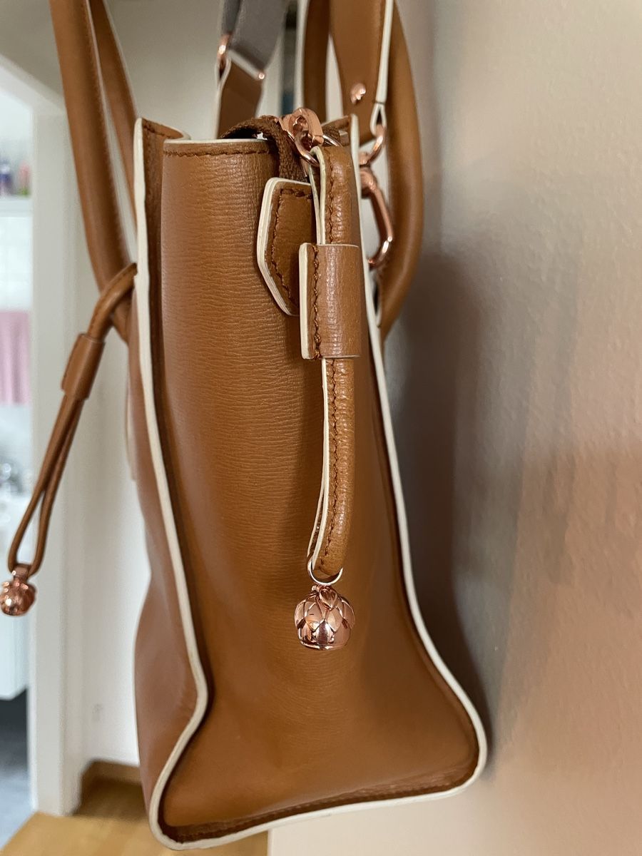 Navyboot Sacs femmes: Navyboot Handtasche Leder braun/camel – Neuf (Voir description) à Meilen par Marielle79 3
