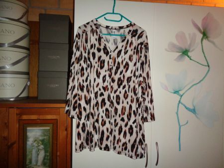 *** hübsches Oberteil *** / Animal Print ab 1.00