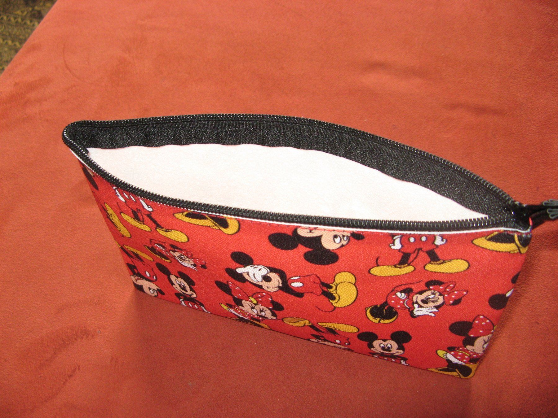 Sonstige Kleidung & Accessoires: Mickey Mouse Etui neu – Neu (gemäss Beschreibung) aus Zürich von apil 3