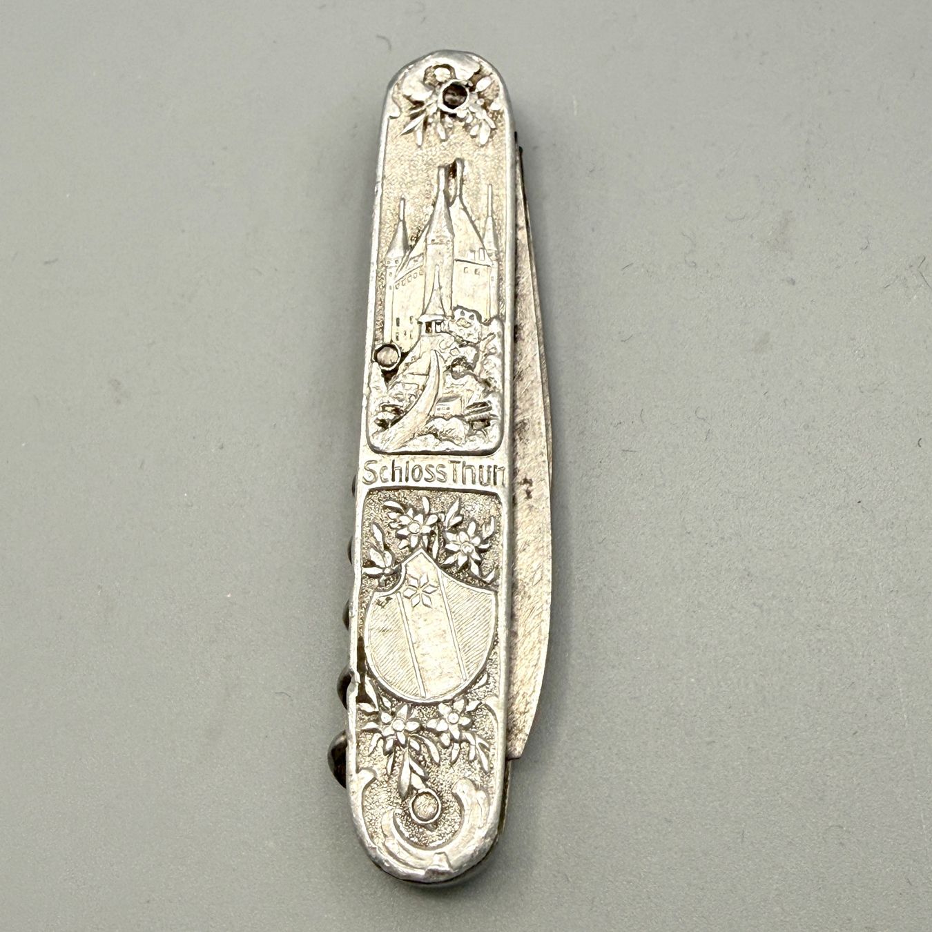 Coltelli tascabile: Antikes Alusackmesser Schloss Thun (F.Schoder Thun) – Usato da Ueberstorf venduto da Brocandi