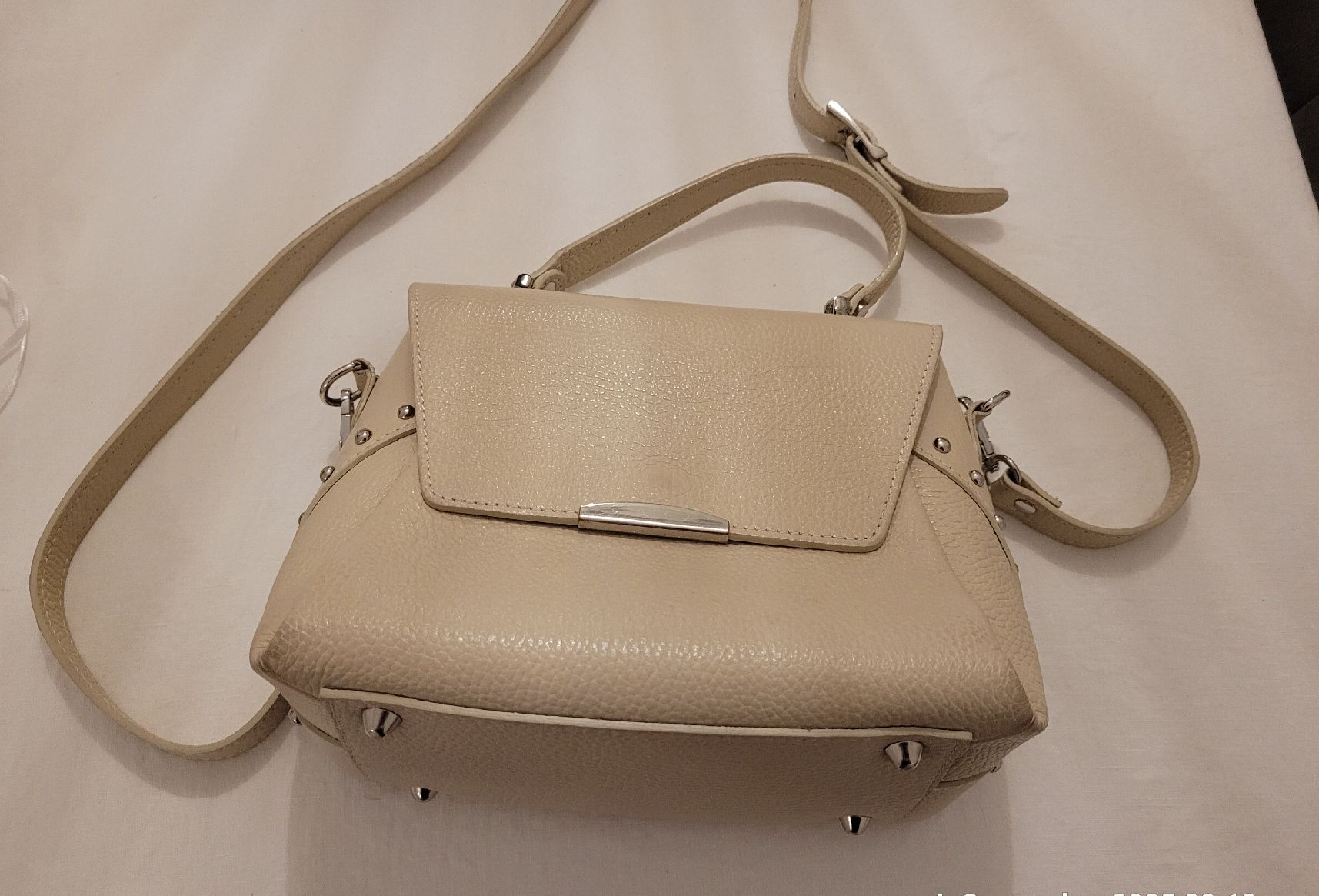 Borse da donna: Handtasche aus Leder, beige – Usato da Bünzen venduto da Milly32 1