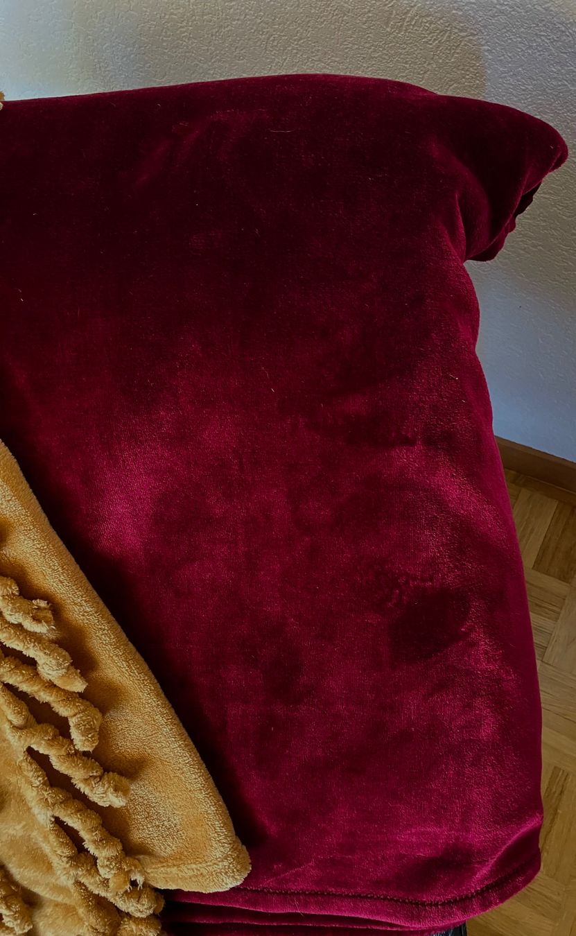 Coperte: 2 Kuscheldecken, Fleece/Samt – Usato da Olten venduto da Dickbrave 1