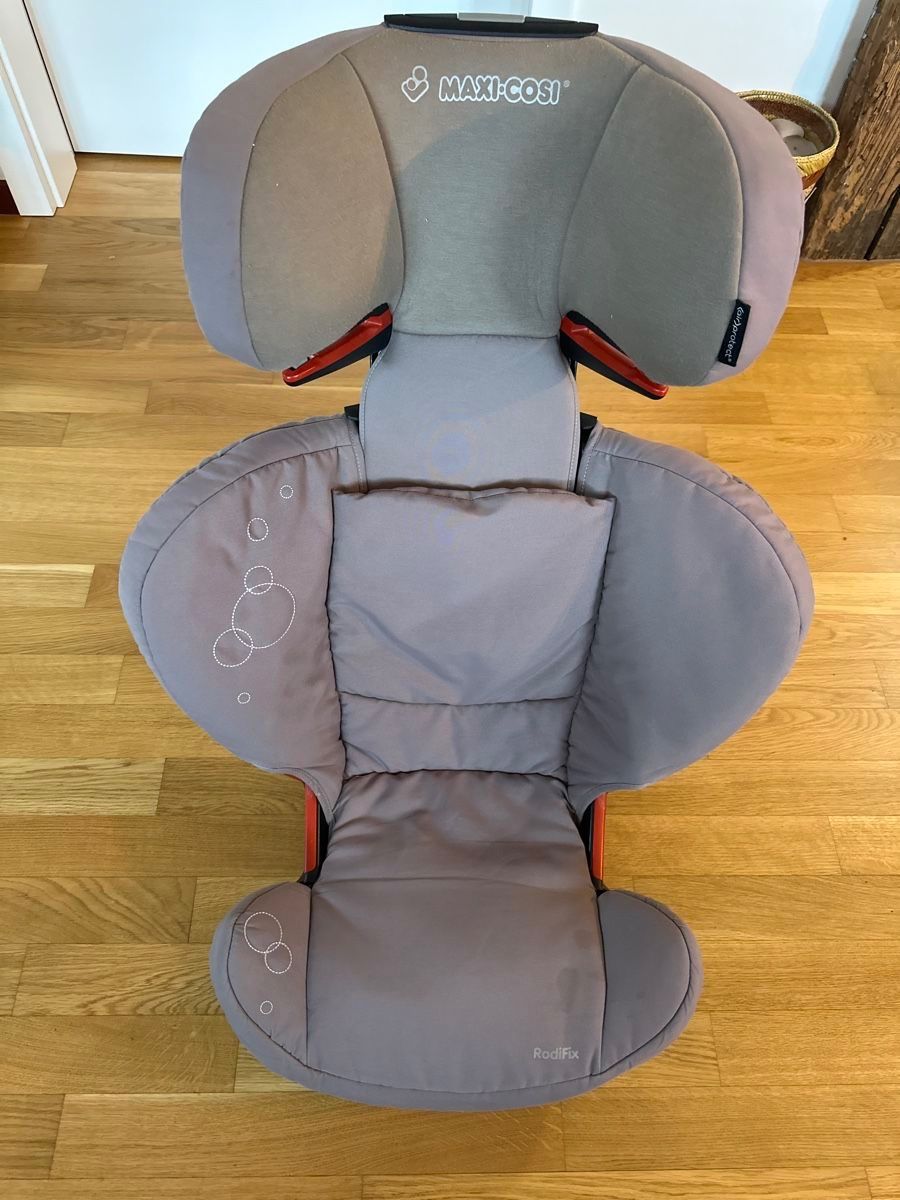 Maxi-Cosi Seggiolini per auto: Maxi-Cosi Kindersitz RodiFix AirProtect – Usato da Nürensdorf venduto da tanzdeslebens