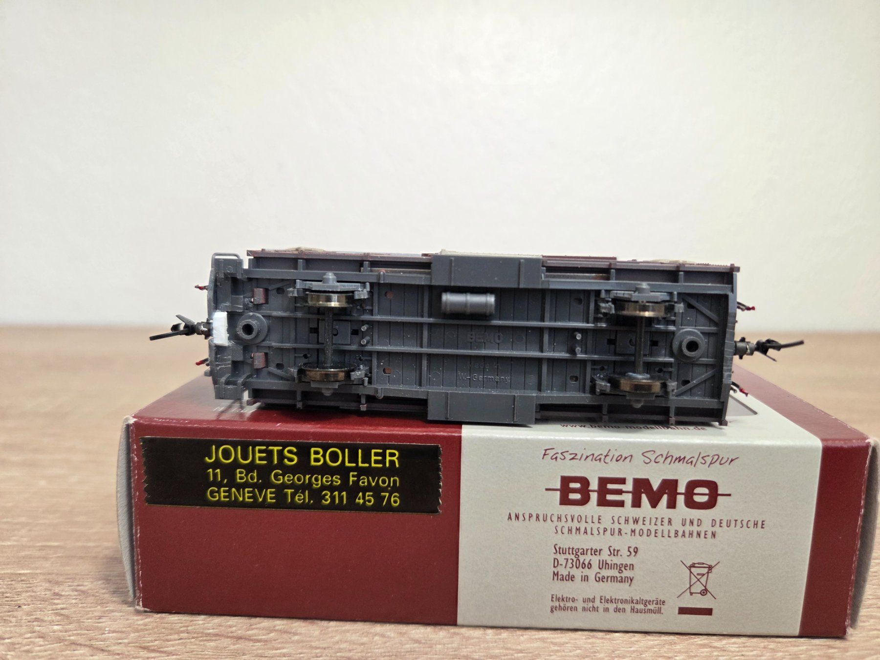 Bemo Modellini di ferrovie: Bemo 2250 100 Güterwagen RhB H0m – Usato da St-Aubin-Sauges venduto da Lo_Go 4