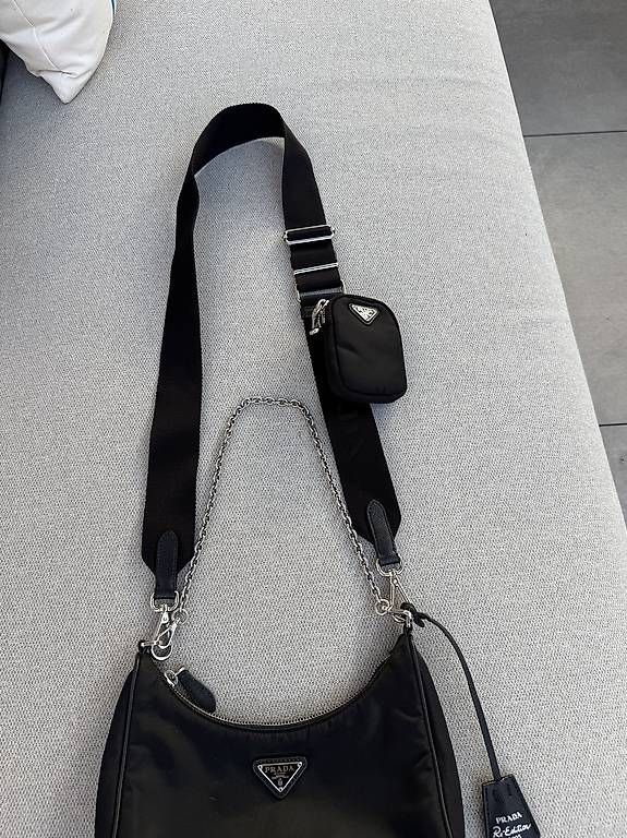 Taschen für Damen: Originale Prada Tasche – Gebraucht aus Wetzikon ZH von veysel71 3