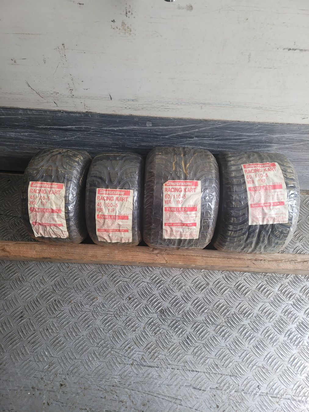 Bridgestone Sonstiges Fahrzeugzubehör: Kart Regenpneu, 1 Satz – Neu (gemäss Beschreibung) aus Bretzwil von Electronik01 3