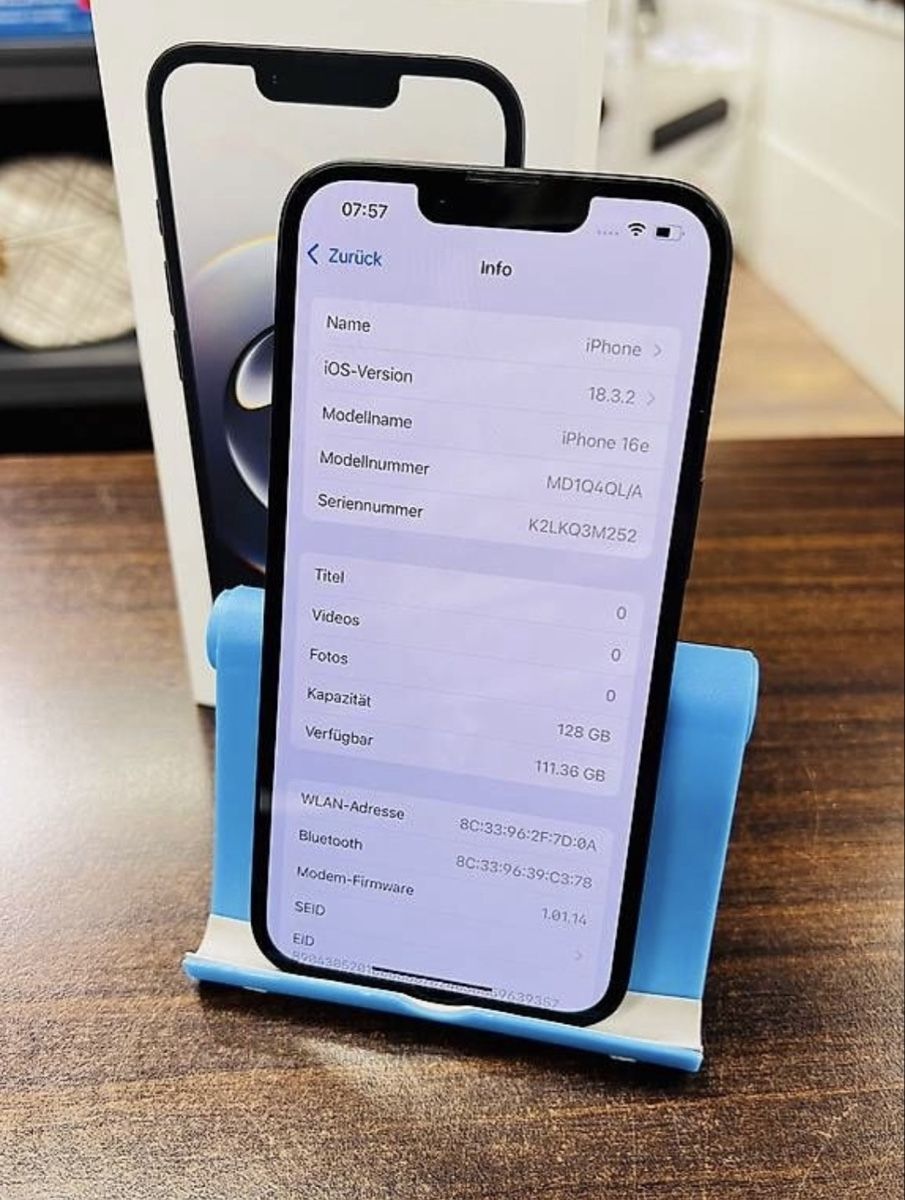 Apple Telefoni cellulari / Smartphones: iPhone 16E 128 GB Black – Nuovo (secondo la descrizione) da Herzogenbuchsee venduto da Zapilosotonograf 2
