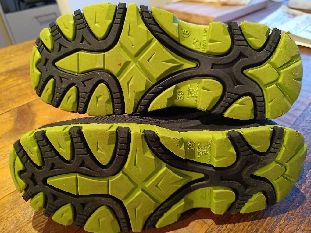 Scarpe per ragazzi: Kinder Winterschuhe 39 – Usato da Bertschikon Gossau venduto da Dominaldo1 3