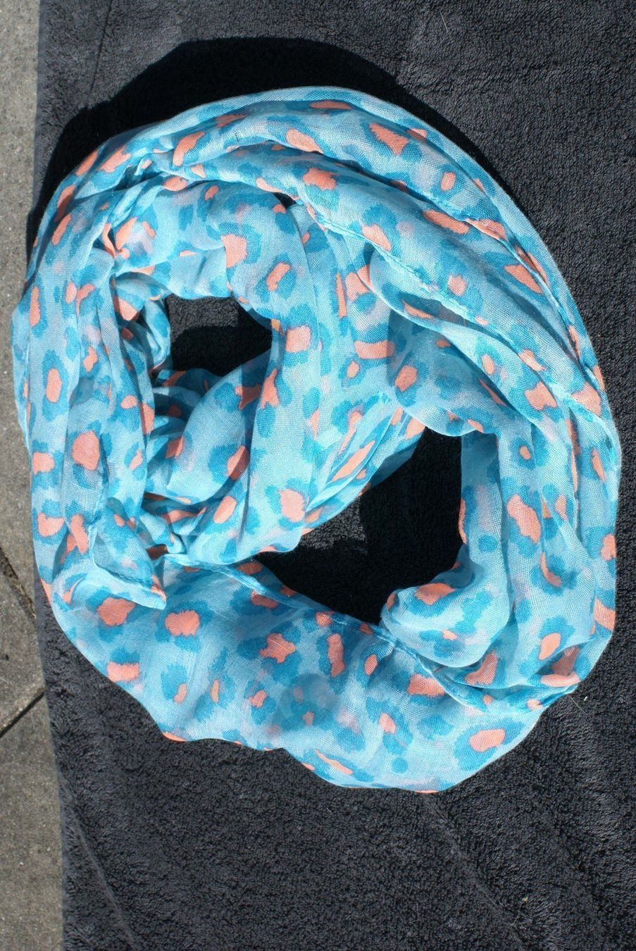 Foulard & Sciarpe: Foulard / Schlaufenschal Türkis NEU – Nuovo e nell'imballaggio originale da Wil  AG venduto da Kfloh