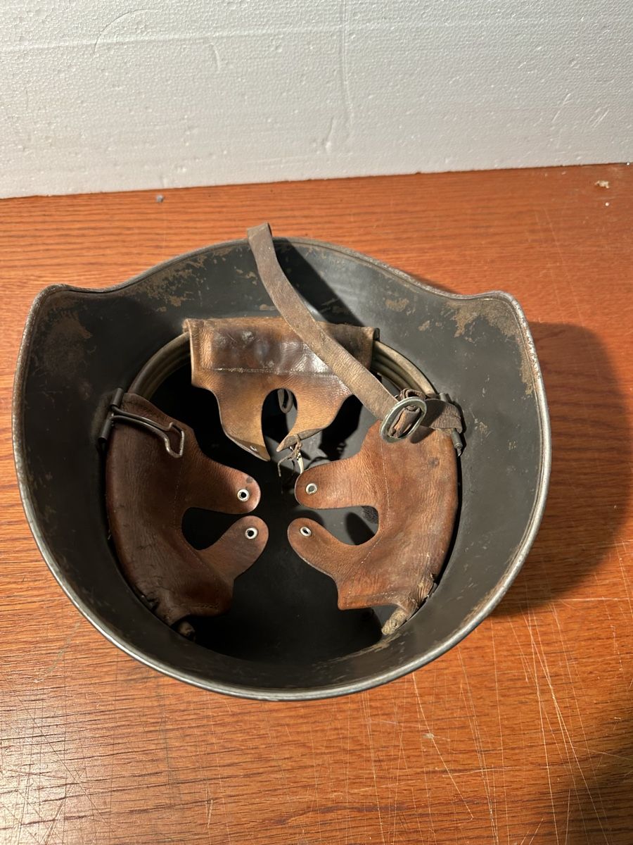 Uniformen & Effekten: Casque militaire ancien  – Gebraucht aus Lausanne von artnouveau04 2